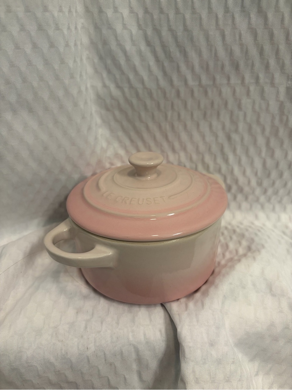 Le Creuset 10cm Mini Cocotte with Lid Shell/ Chiffon Pink